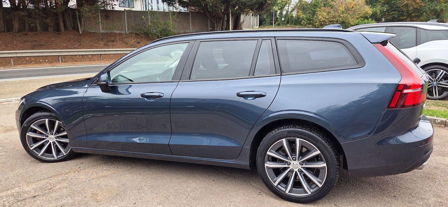 Used Volvo V60 2021 for sale - 76735362: Photo 3