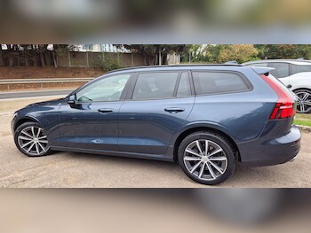 Used Volvo V60 2021 for sale - 76735362: Photo