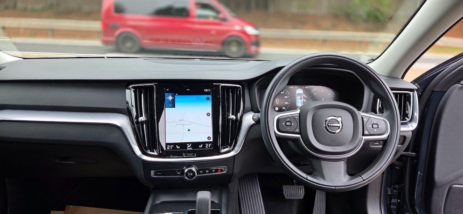 Used Volvo V60 2021 for sale - 76735362: Photo 4