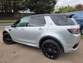 Used Land Rover Discovery Sport 2018 for sale - 78363835: Photo