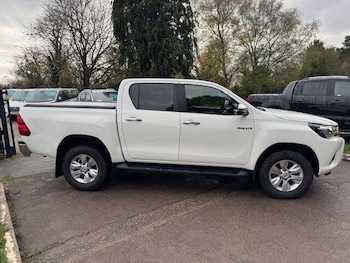 Used Toyota Hilux 2020 for sale - 76781102: Photo