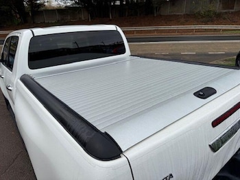 Used Toyota Hilux 2020 for sale - 76781102: Photo