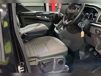 Used Ford Tourneo Custom 2022 for sale - 78363861: Photo