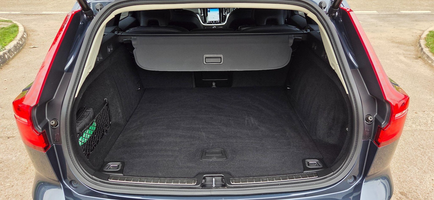 Used Volvo V60 2021 for sale - 76781213: Photo 10