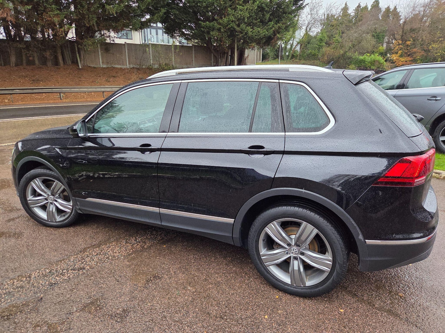 Used Volkswagen Tiguan 2016 for sale - 76781334: Photo 2