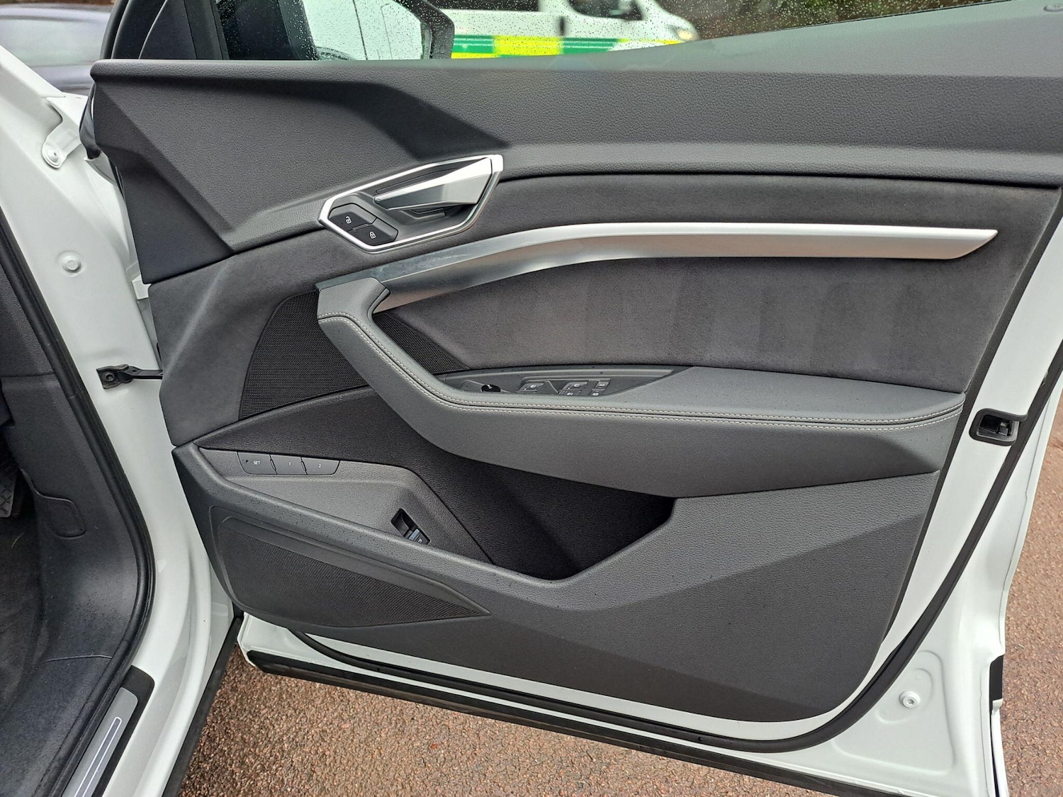 Used Audi e-tron 2021 for sale - 76735356: Photo 32