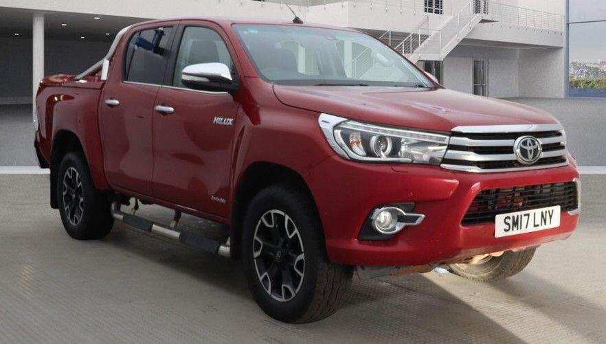 Used Toyota Hilux 2017 for sale - 77696099: Photo 2