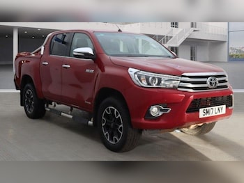 Used Toyota Hilux 2017 for sale - 77696099: Photo