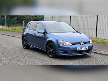 Volkswagen - Golf