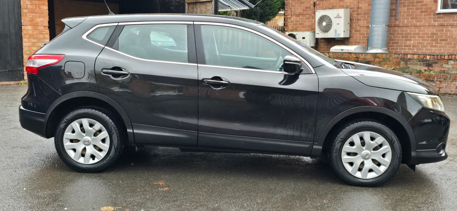 Used Nissan Qashqai 2014 for sale - 76618548: Photo 2