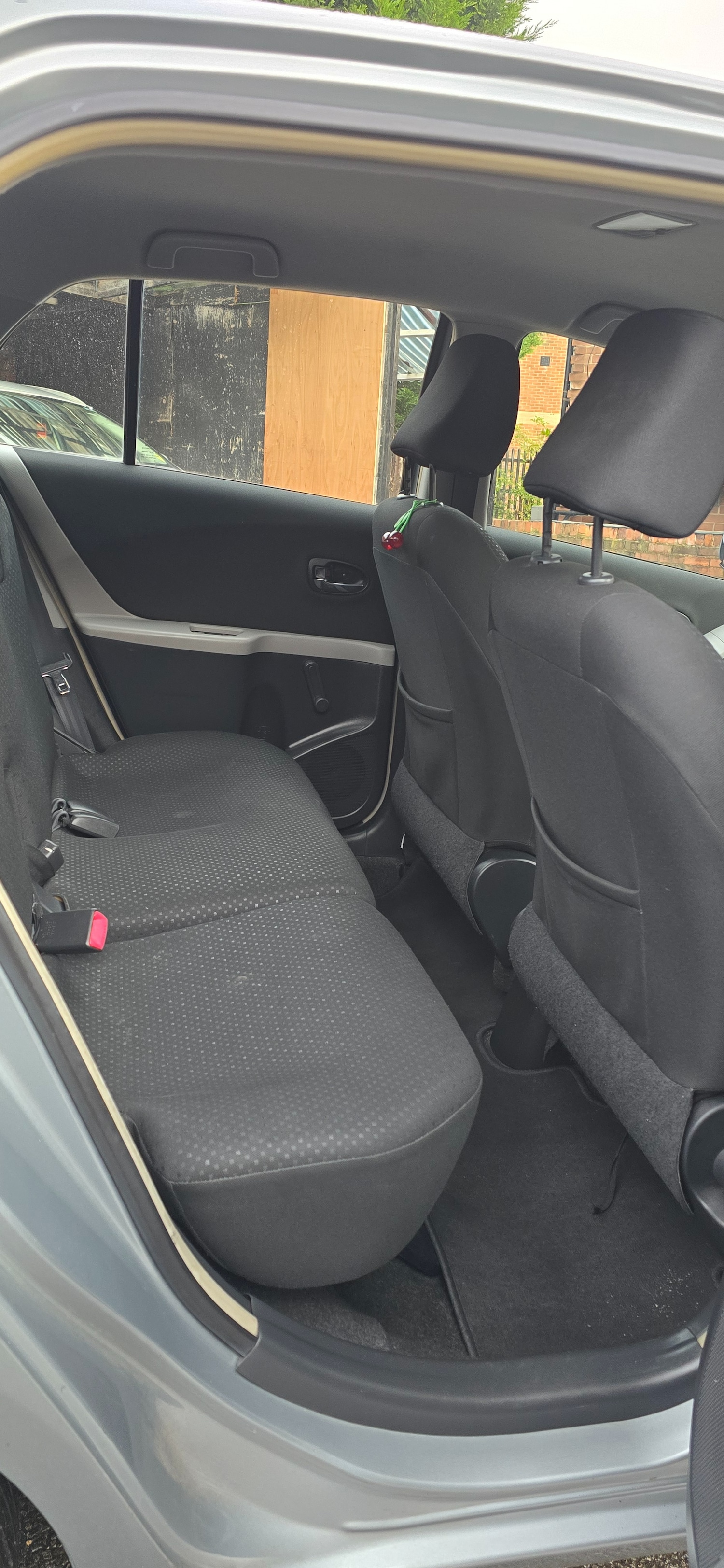 Used Toyota Yaris 2011 for sale - 76547996: Photo 11