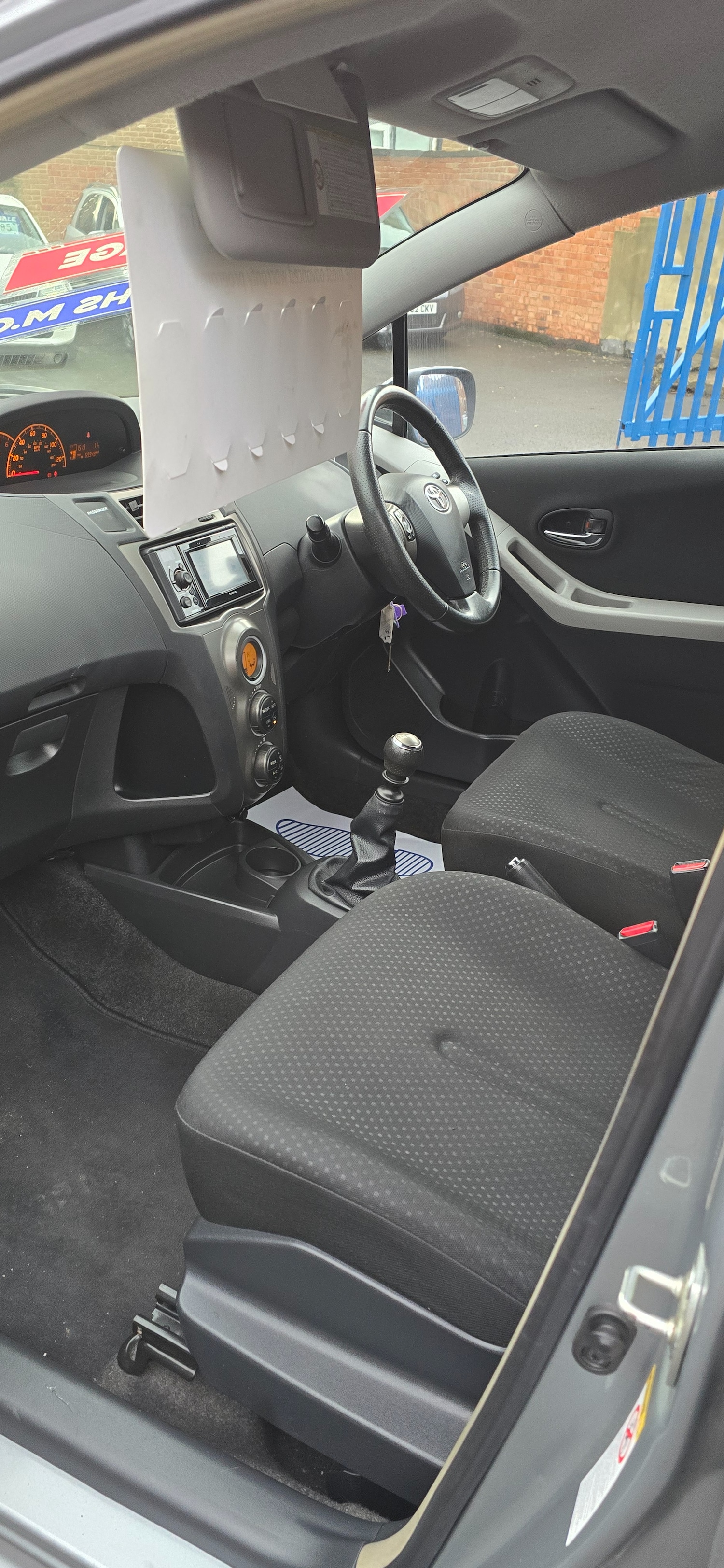 Used Toyota Yaris 2011 for sale - 76547996: Photo 14