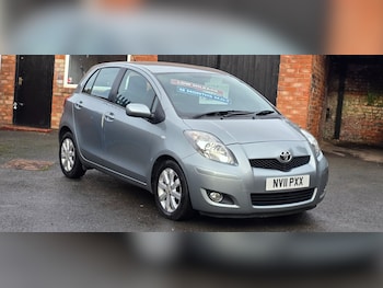 Used Toyota Yaris 2011 for sale - 76547996: Photo