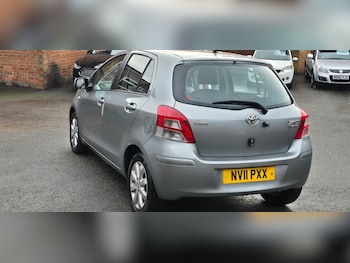 Used Toyota Yaris 2011 for sale - 76547996: Photo