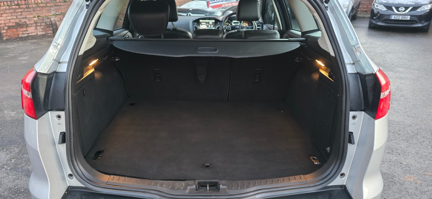 Used Ford Focus 2014 for sale - 76627369: Photo 16