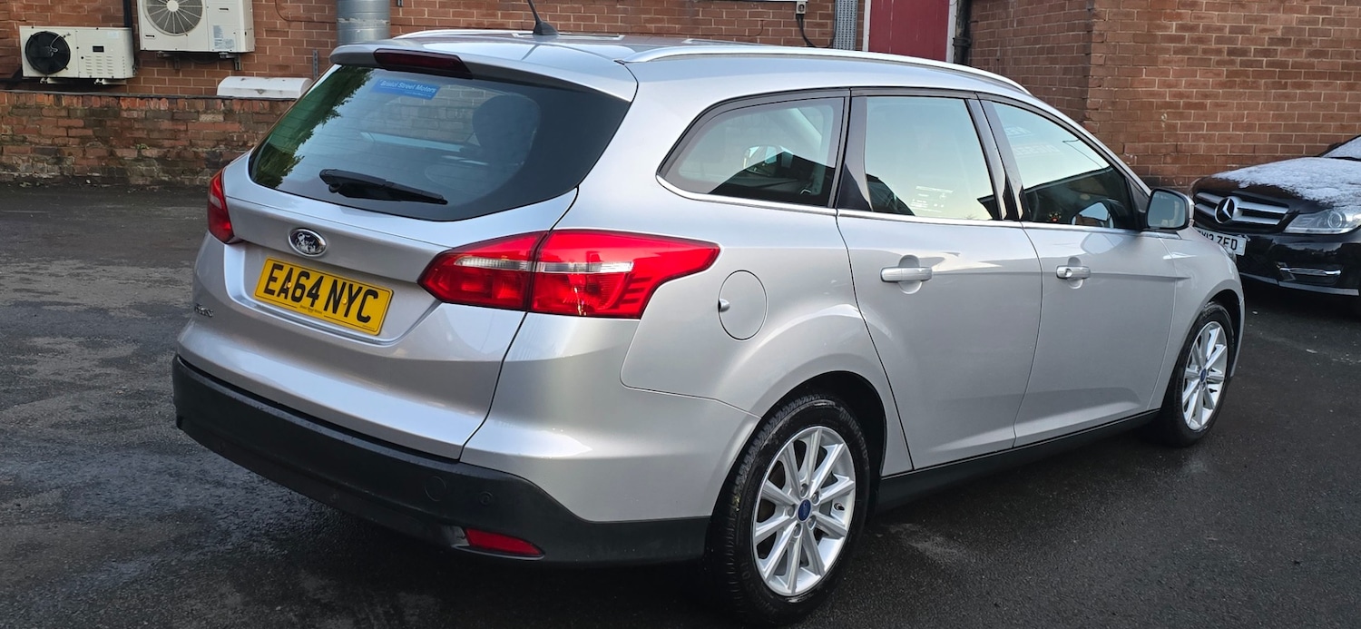 Used Ford Focus 2014 for sale - 76627369: Photo 3