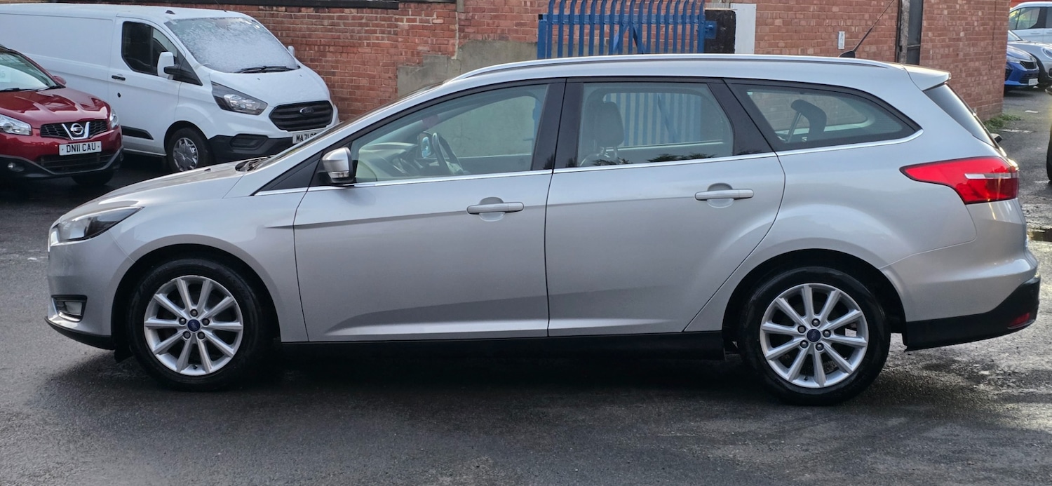 Used Ford Focus 2014 for sale - 76627369: Photo 6