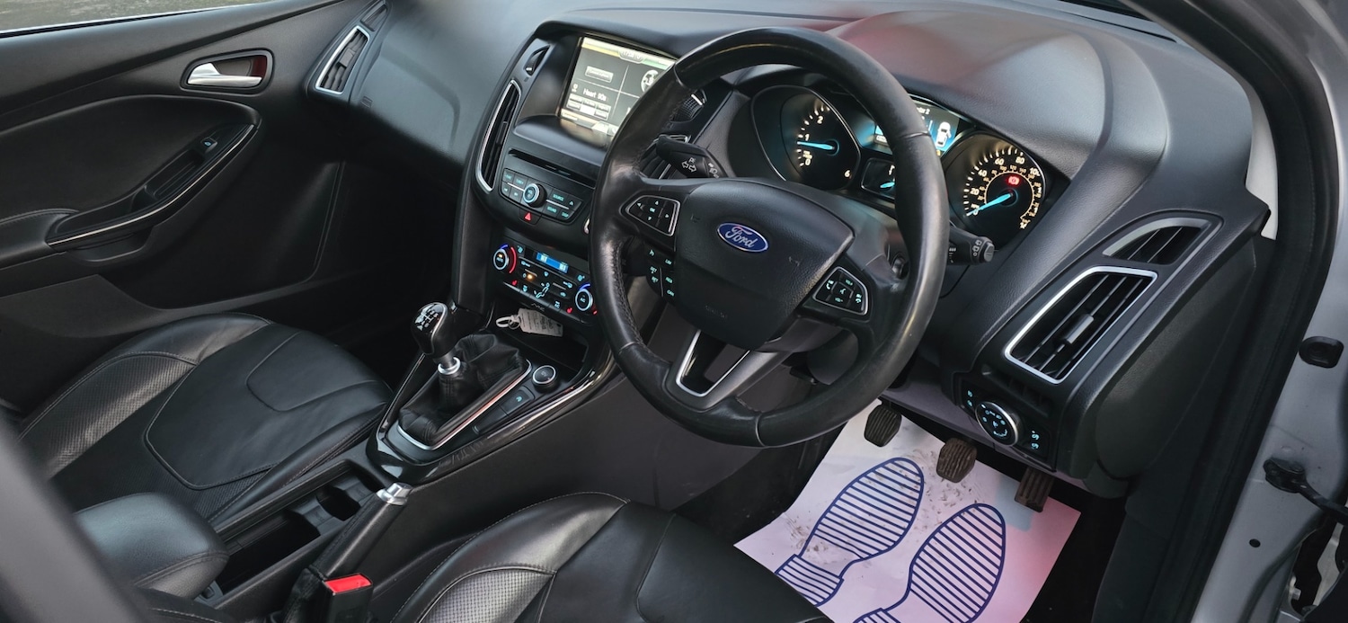 Used Ford Focus 2014 for sale - 76627369: Photo 9