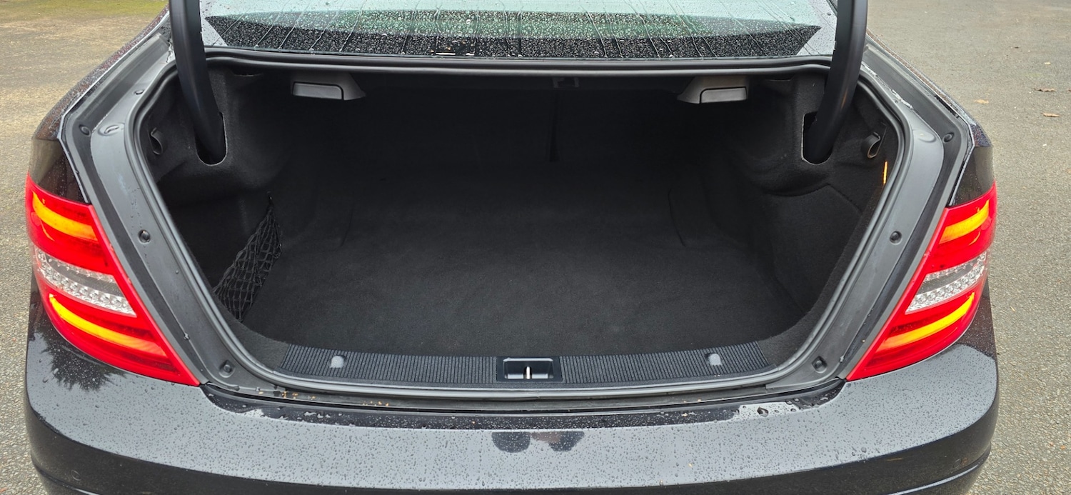 Used Mercedes-Benz C Class 2013 for sale - 76618499: Photo 16