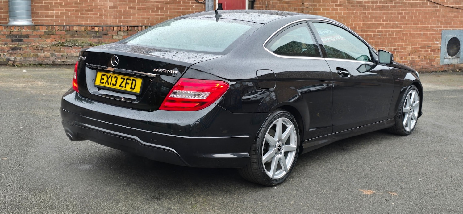 Used Mercedes-Benz C Class 2013 for sale - 76618499: Photo 3