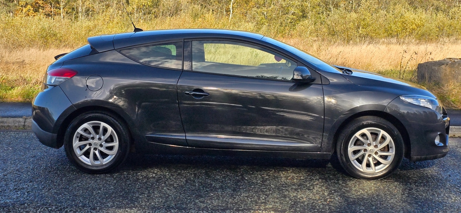 Used Renault Megane 2013 for sale - 76413036: Photo 2