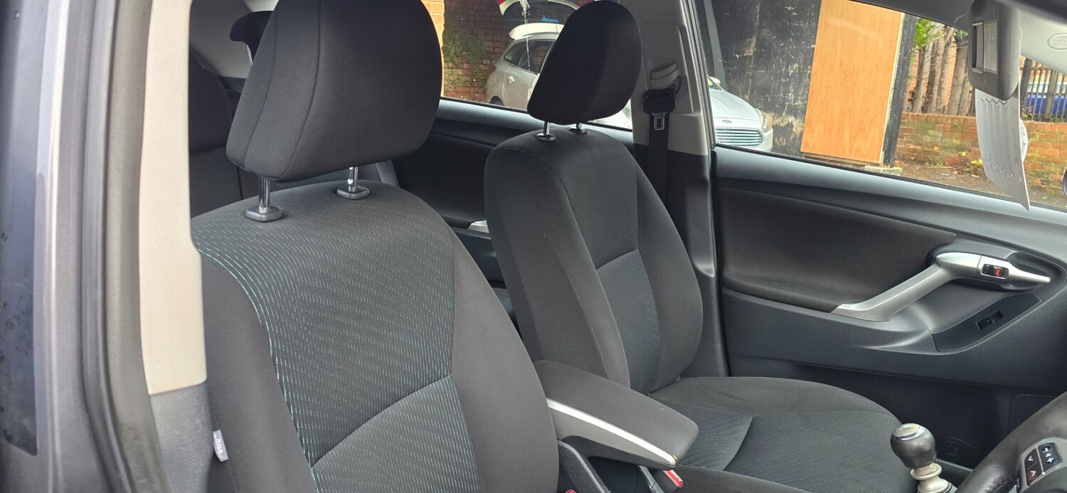 Used Toyota Verso 2012 for sale - 76548000: Photo 10