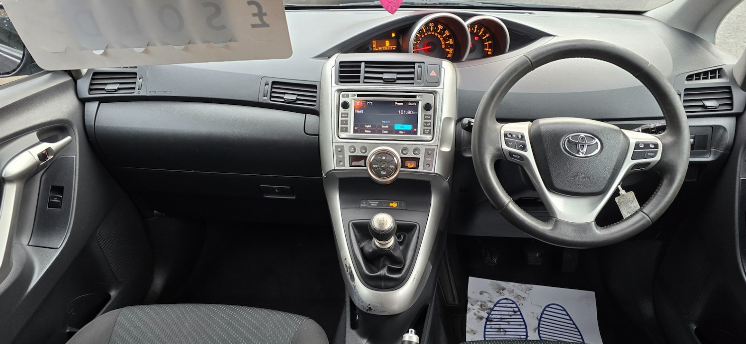 Used Toyota Verso 2012 for sale - 76548000: Photo 14