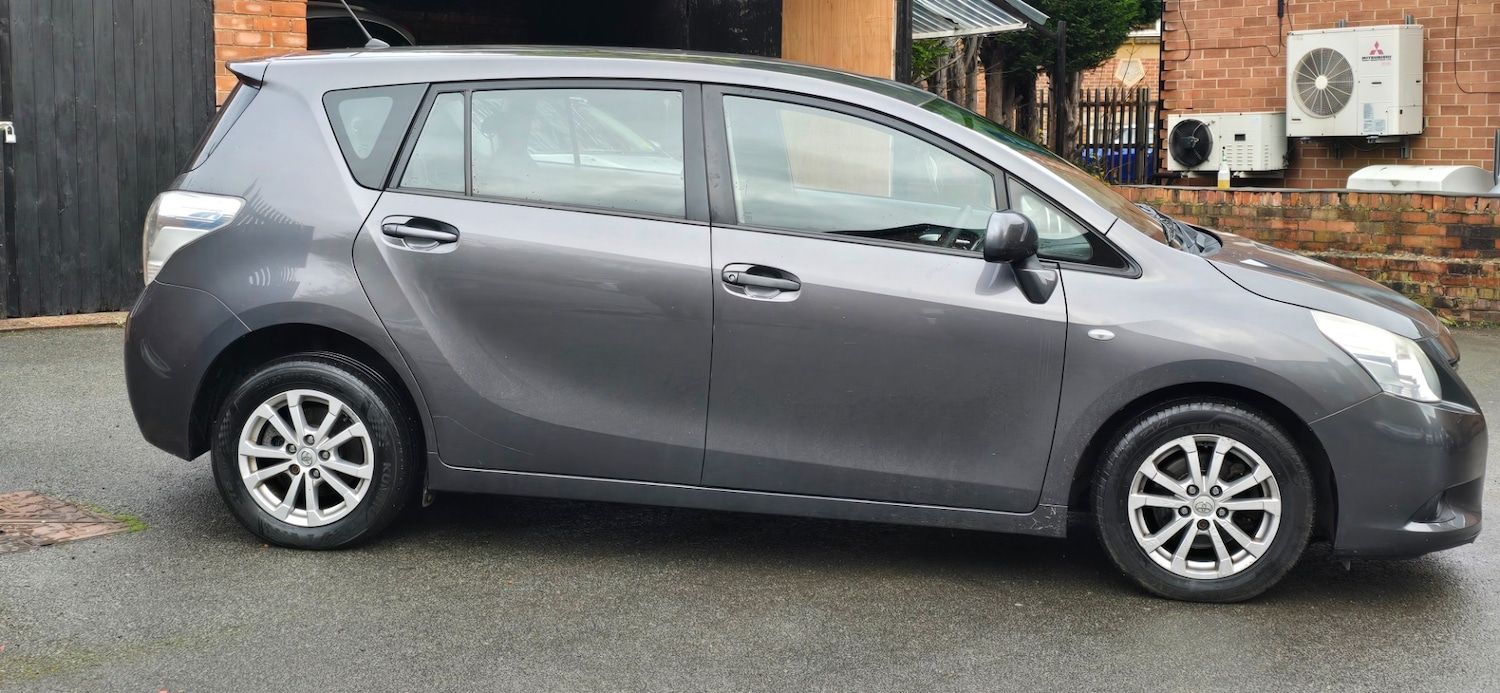 Used Toyota Verso 2012 for sale - 76548000: Photo 2