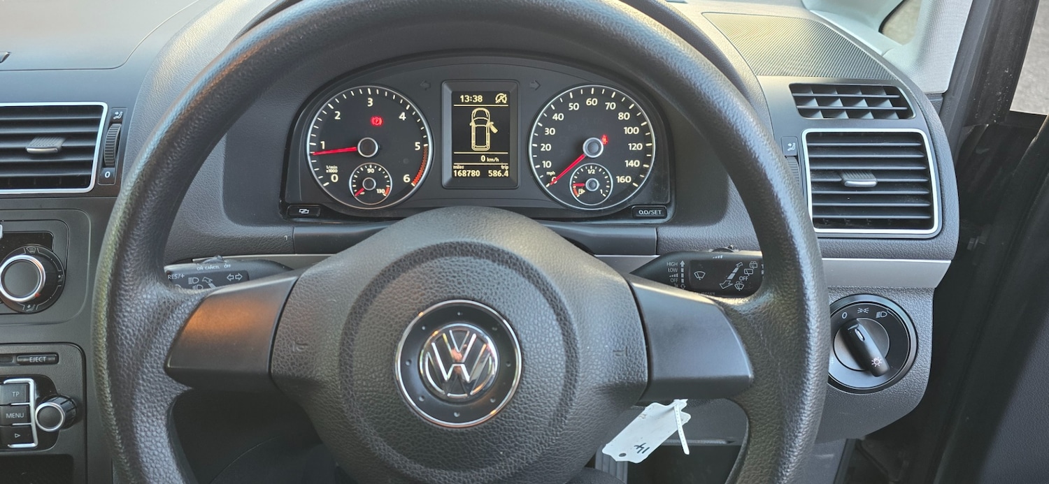 Used Volkswagen Touran 2011 for sale - 76694384: Photo 10