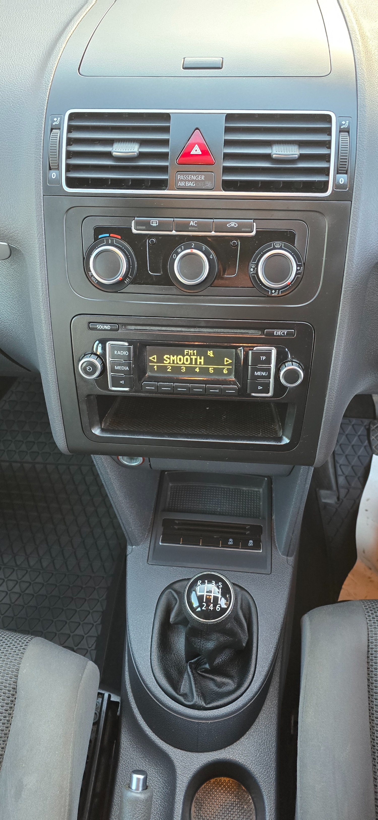 Used Volkswagen Touran 2011 for sale - 76694384: Photo 11