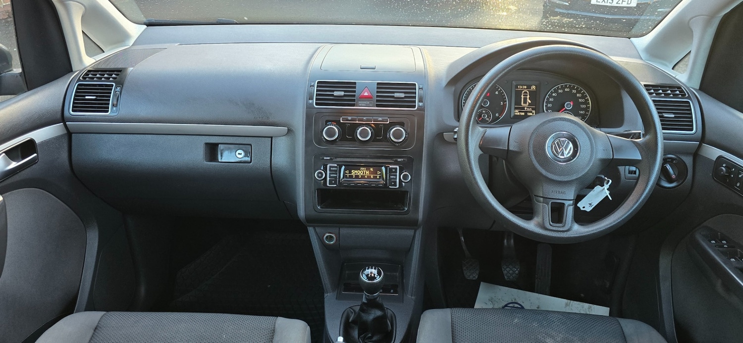 Used Volkswagen Touran 2011 for sale - 76694384: Photo 13