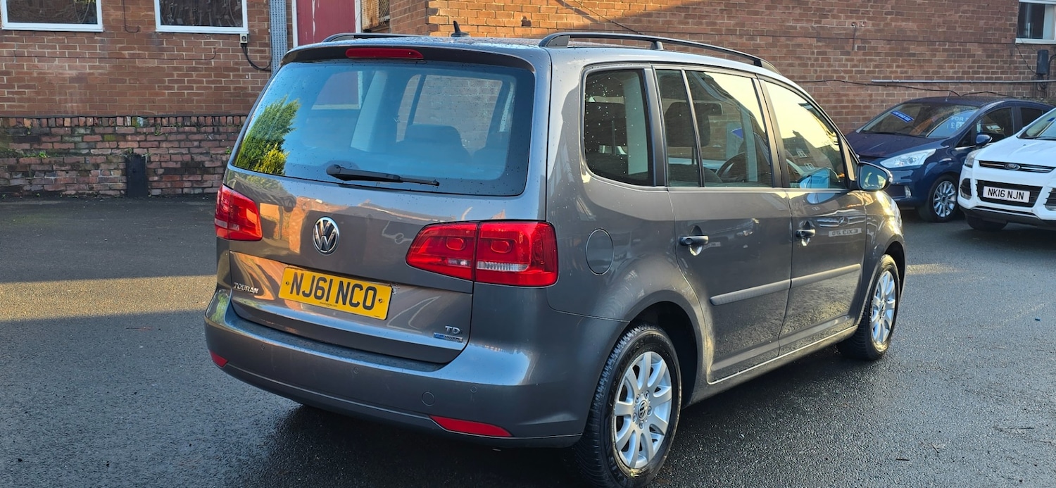 Used Volkswagen Touran 2011 for sale - 76694384: Photo 3