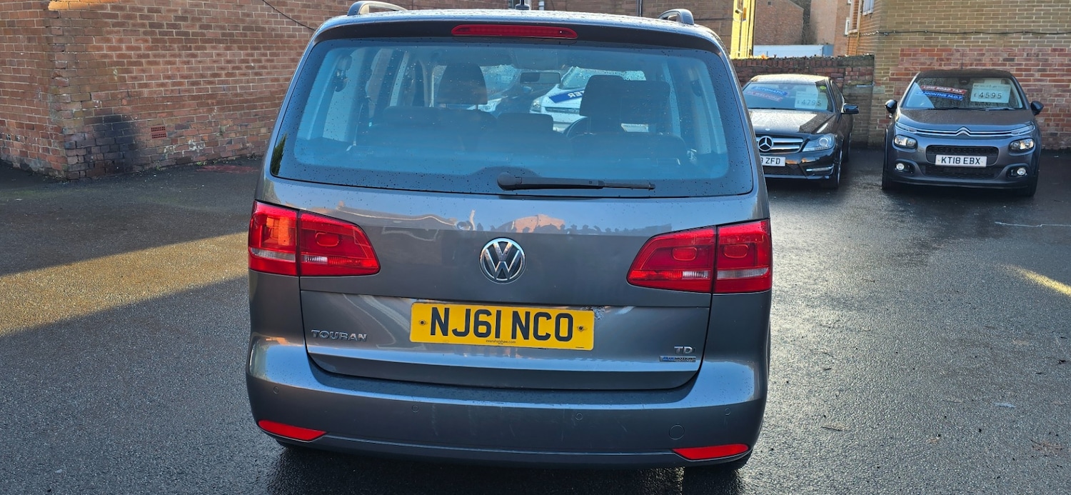 Used Volkswagen Touran 2011 for sale - 76694384: Photo 4