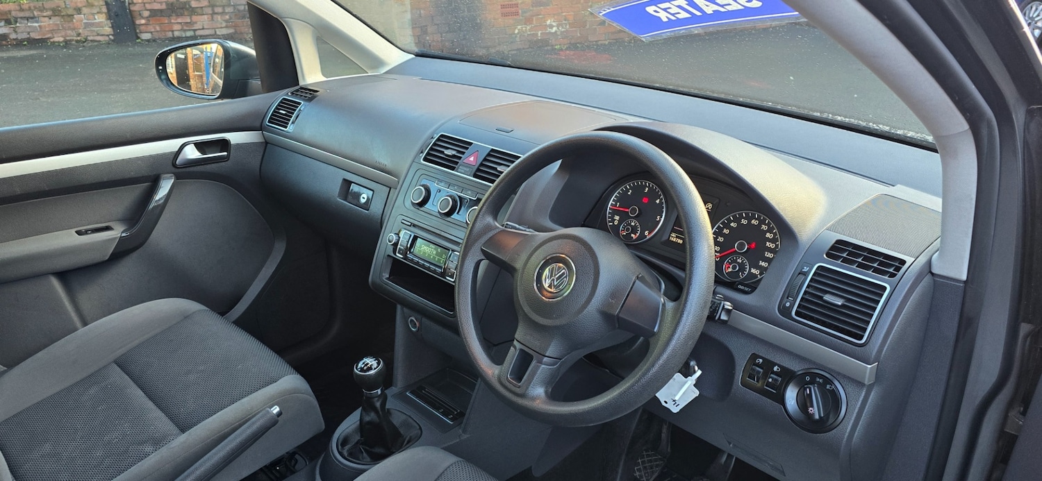 Used Volkswagen Touran 2011 for sale - 76694384: Photo 9