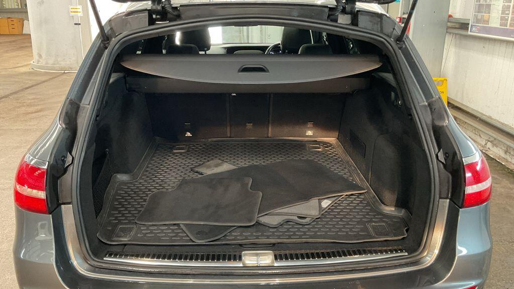 Used Mercedes-Benz E Class 2016 for sale - 77163040: Photo 15