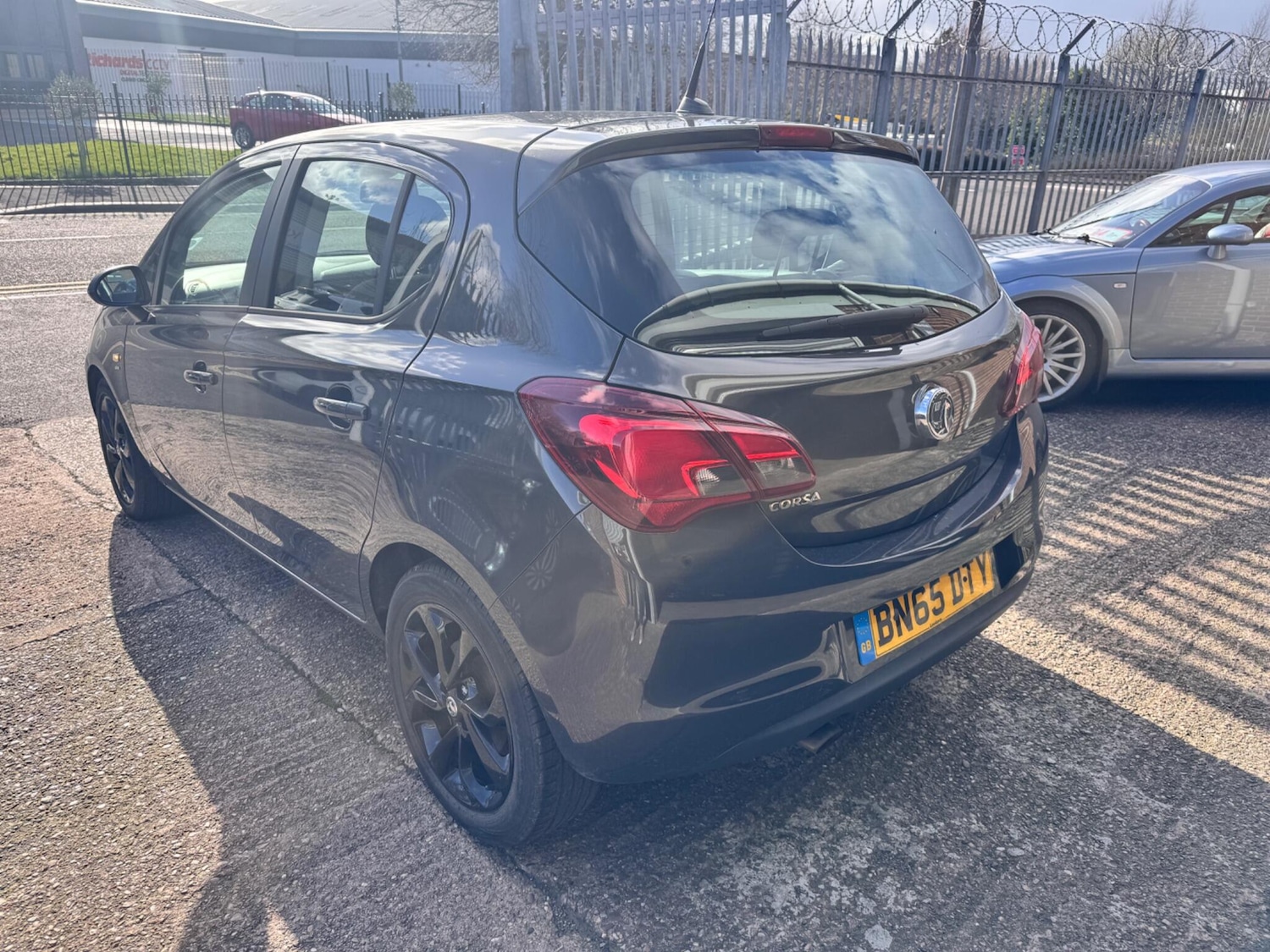 Used Vauxhall Corsa for sale - 77882876: Photo 2