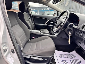 Used Toyota Avensis 2012 for sale - 79552784: Photo