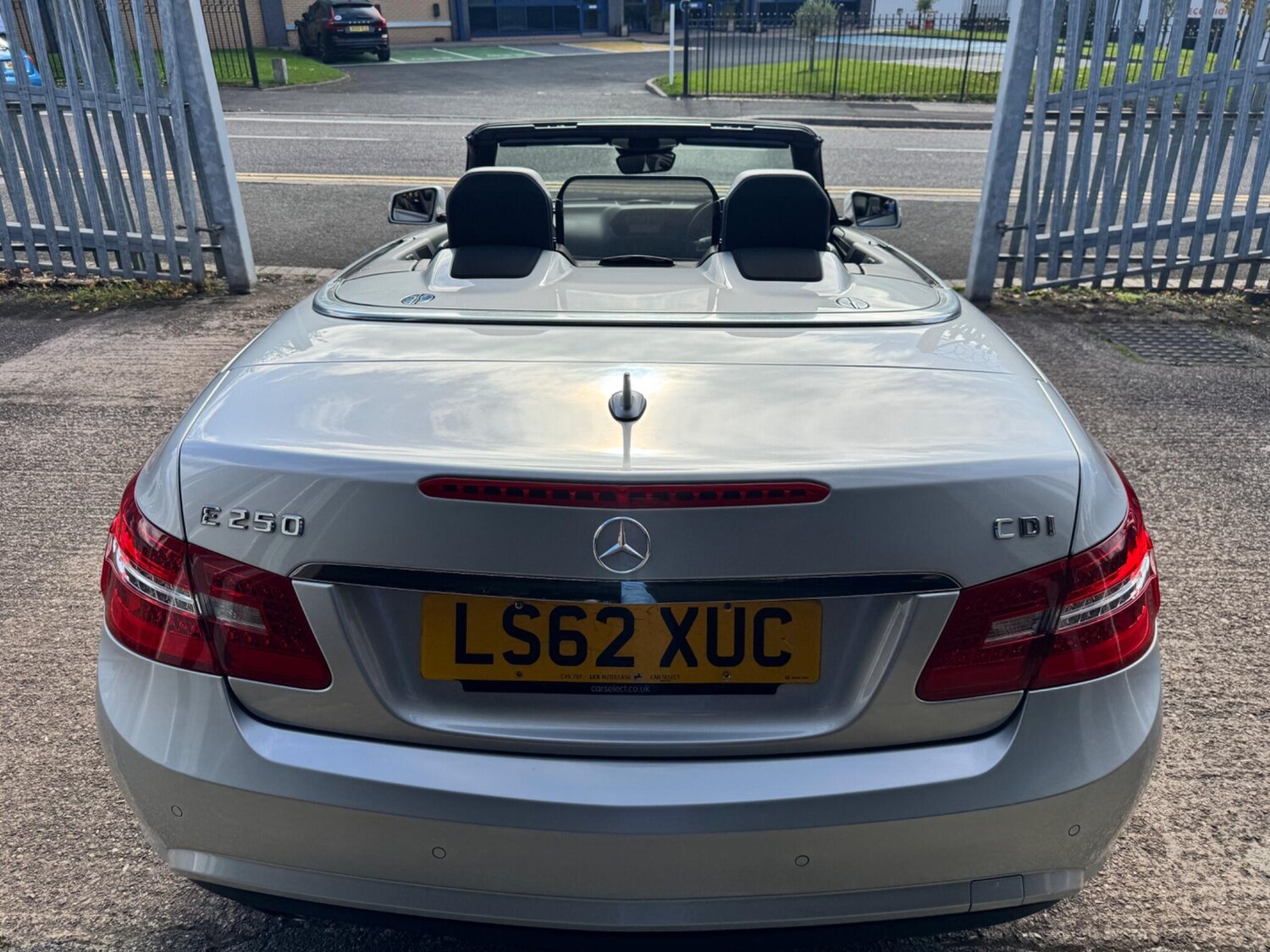 Used Mercedes-Benz E Class 2012 for sale - 76152086: Photo 19