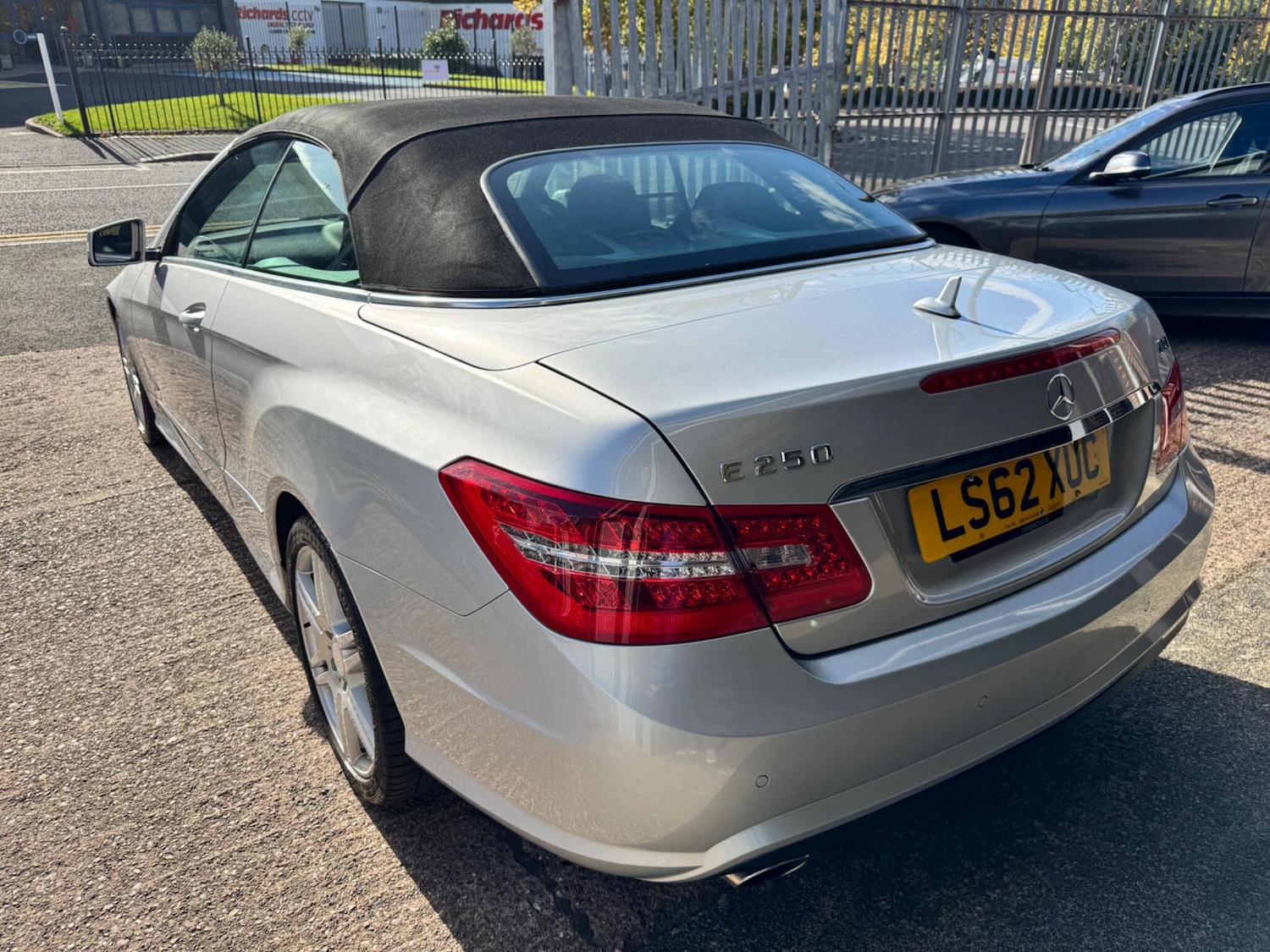Used Mercedes-Benz E Class 2012 for sale - 76152086: Photo 2