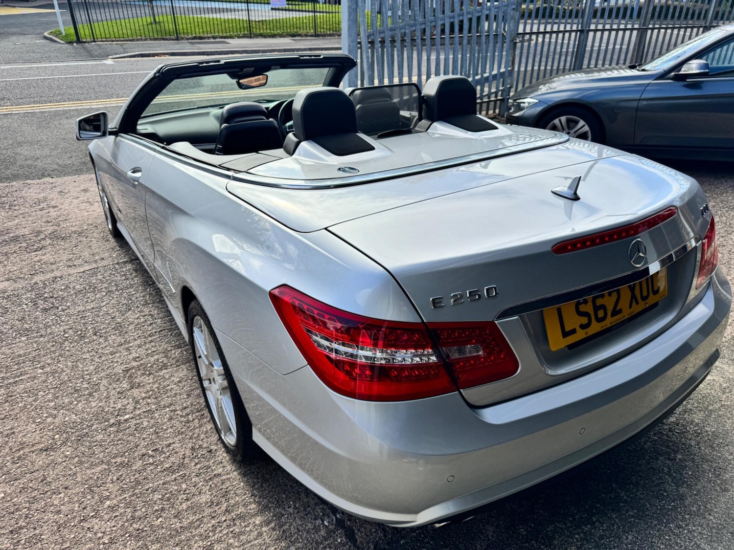 Used Mercedes-Benz E Class 2012 for sale - 76992559: Photo 21