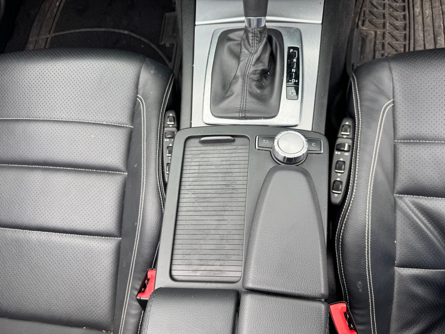 Used Mercedes-Benz E Class 2012 for sale - 76992559: Photo 33