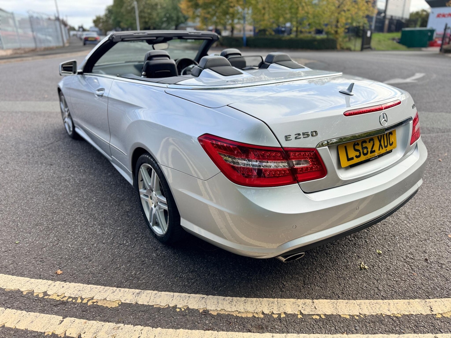 Used Mercedes-Benz E Class 2012 for sale - 76992559: Photo 8