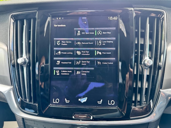 Used Volvo S90 2017 for sale - 74945094: Photo 24