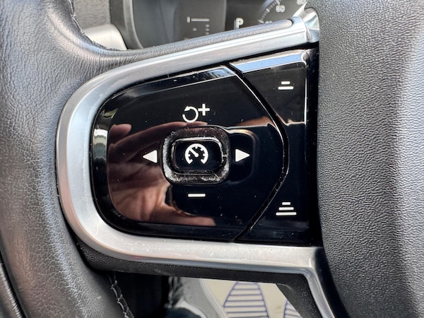 Used Volvo S90 2017 for sale - 74945094: Photo 42