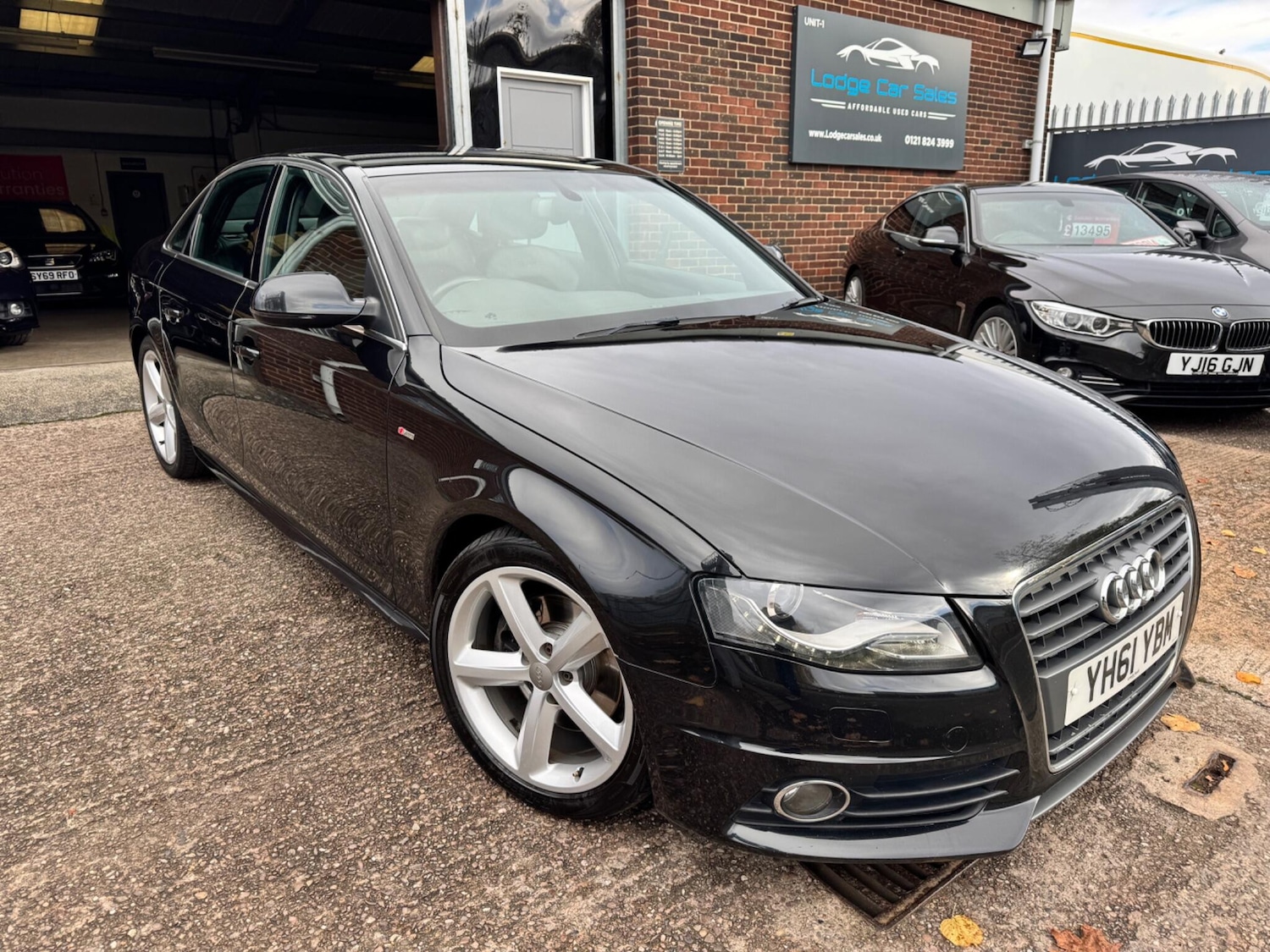 Used Audi A4 2011 for sale - 76348839: Photo 1
