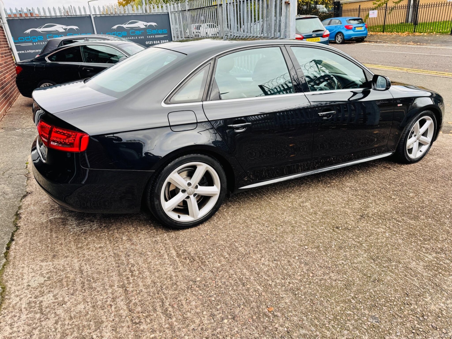 Used Audi A4 2011 for sale - 76348839: Photo 10