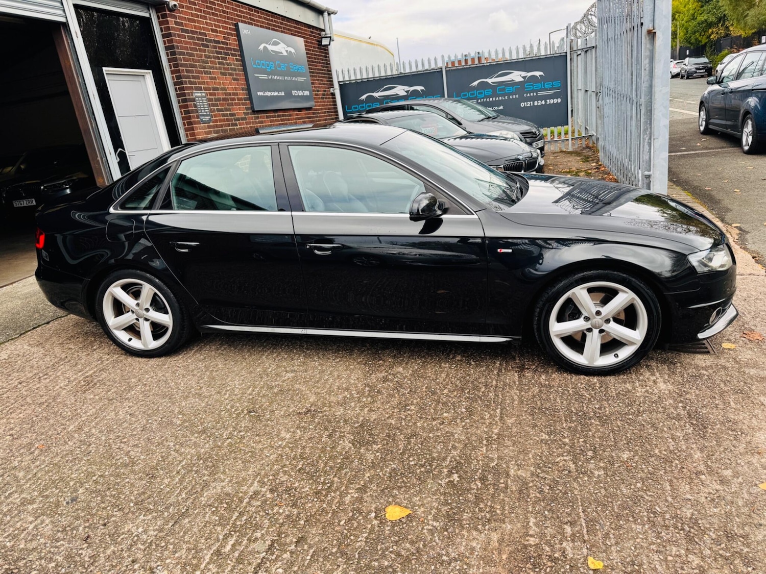 Used Audi A4 2011 for sale - 76348839: Photo 11