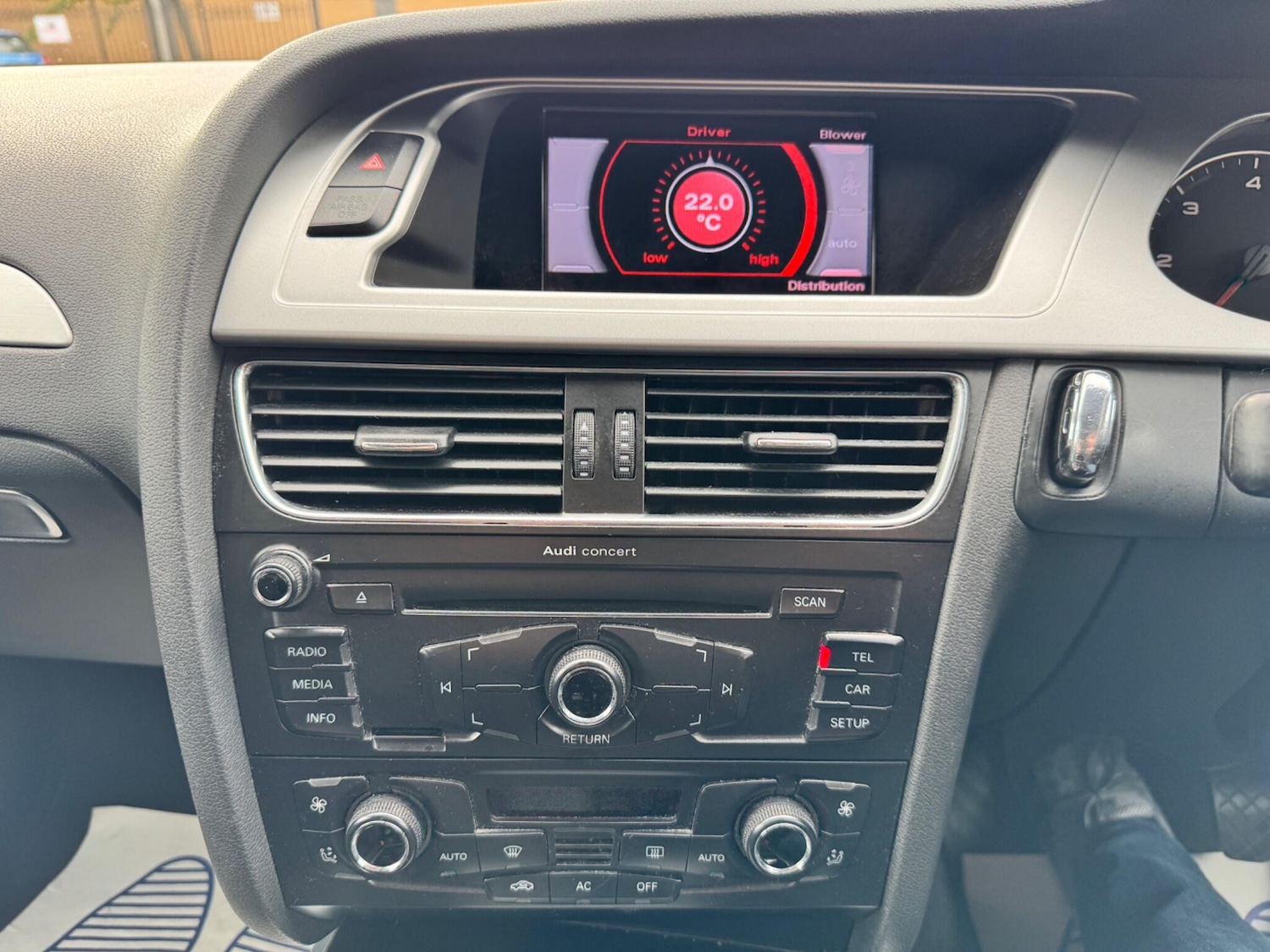 Used Audi A4 2011 for sale - 76348839: Photo 15