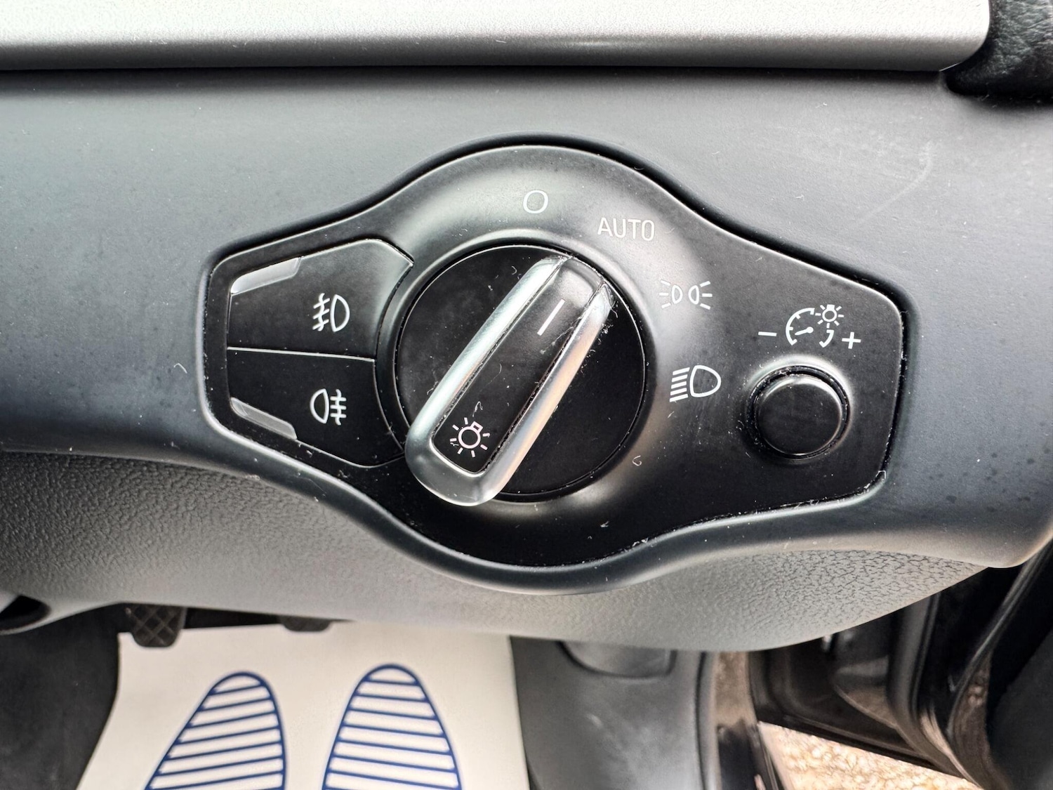 Used Audi A4 2011 for sale - 76348839: Photo 27