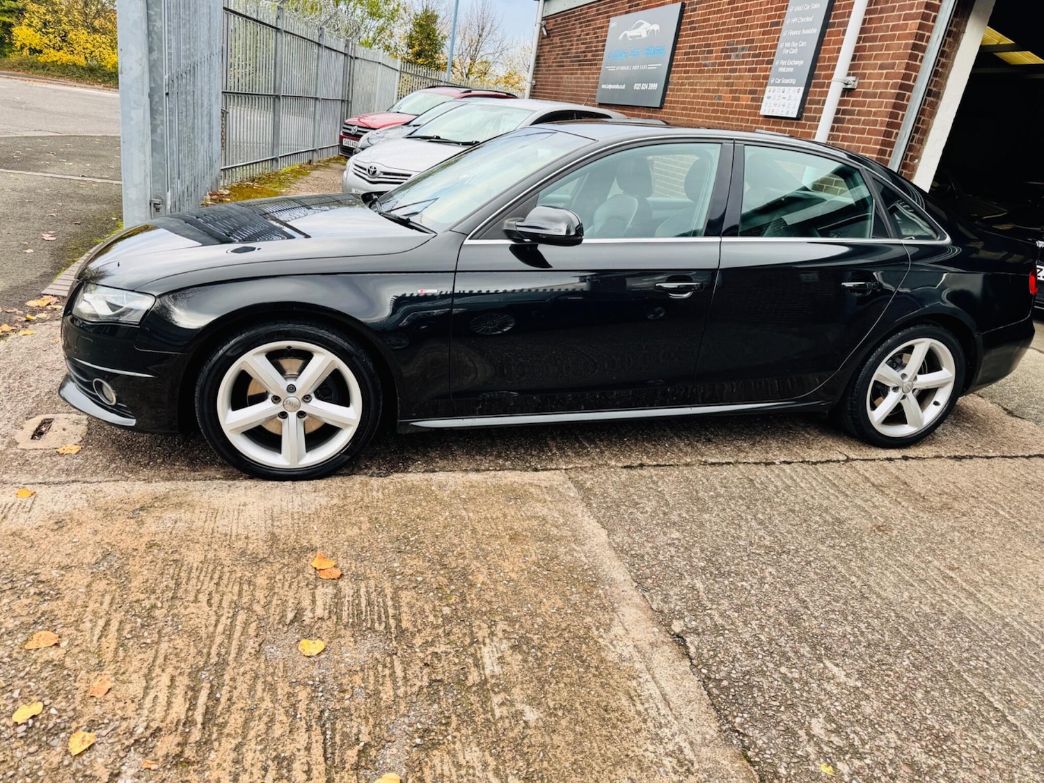 Used Audi A4 2011 for sale - 76348839: Photo 5